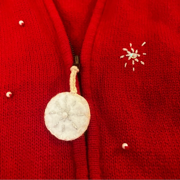 Red Vintage Christmas Sweater - Picture 5 of 13
